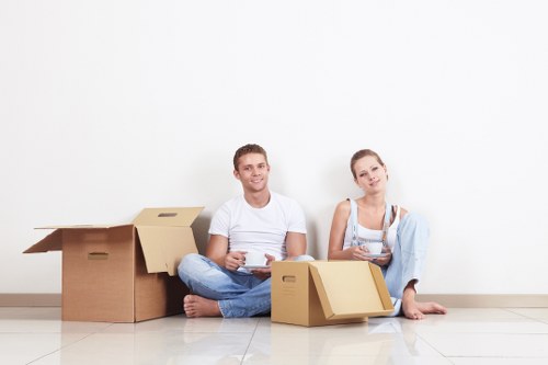 Truck hire for moving furniture and boxes in Old Coulsdon